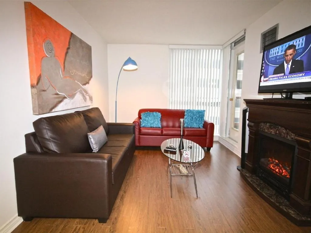 Glen Grove - Conservatory Tower 3*, טורונטו
